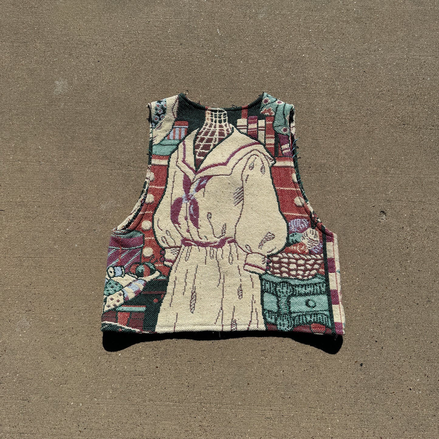 GRANDMA'S ATTIC VEST - M